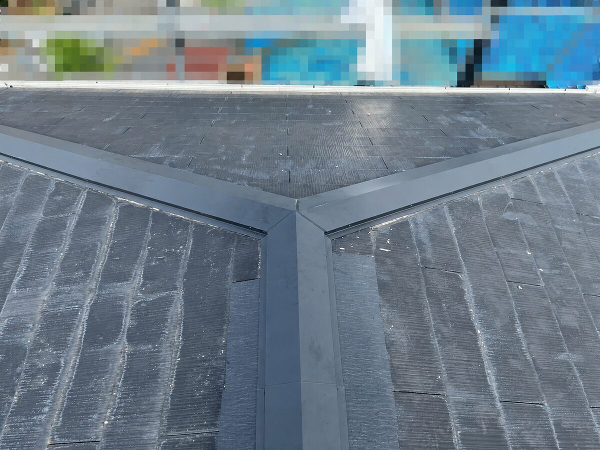 寝屋川市マンションの棟板金取り合い部分の完成状態